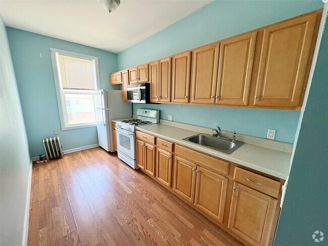 Building Photo - 967 McLean Ave Unit 2A Rental