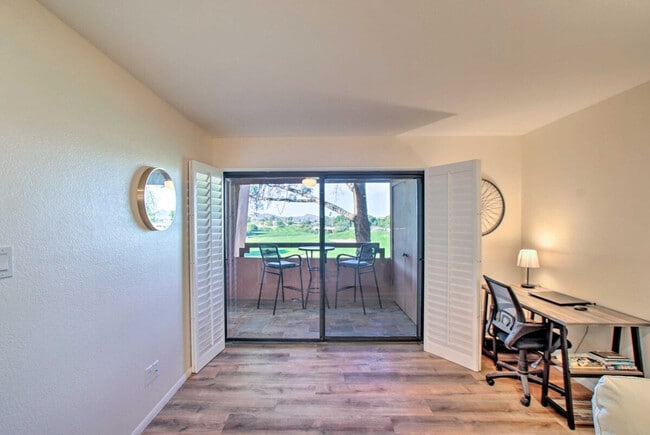 Photo - 4303 E Cactus Rd Unidad ID1386154P