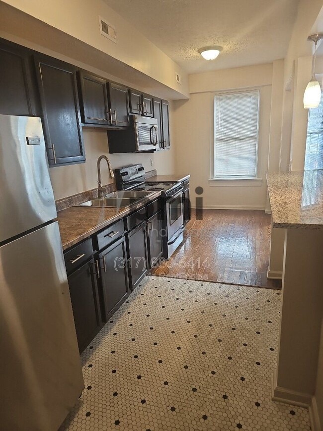 Building Photo - 1 W 28th St Unit 108