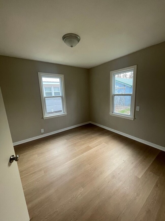 Photo - 2 Bedroom 1 Bath Home For Rent