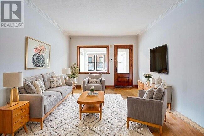 Photo - 195 Islington Ave.