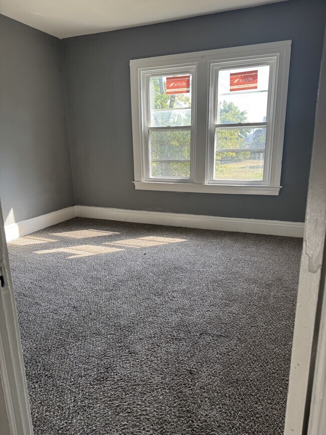 Photo - 15414 Calcutta Ave