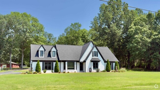 Building Photo - 12380 Fox Lair Dr Rental