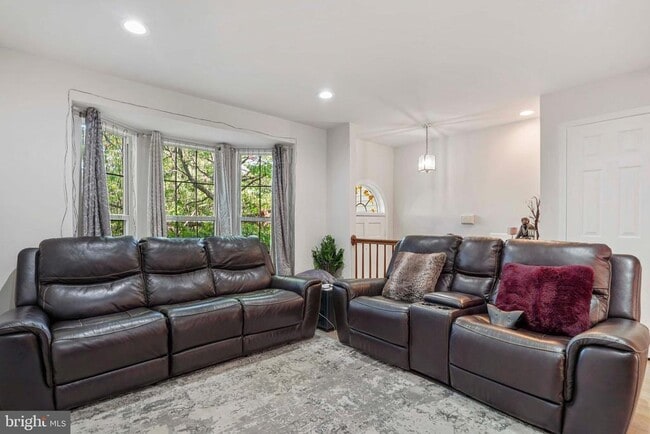 Photo - 13118 Plotner Farm Rd