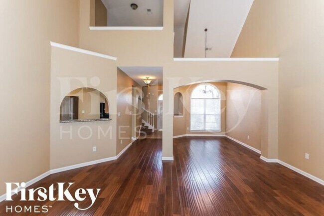 Photo - 2215 Purple Leaf Ln