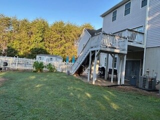 Photo - 231 Stoneway Ln Unit Furnished & Cozy Retreat