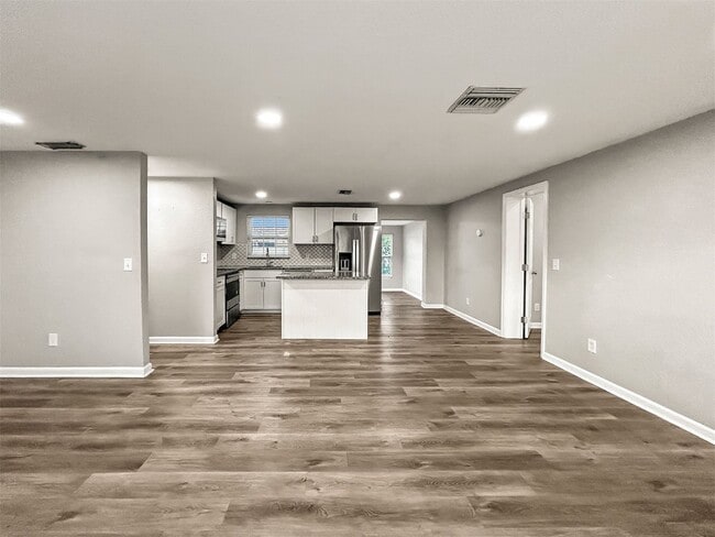 Photo - Coastal Waterfront Living in Apollo Beach – 3 Bed | 2 Bath