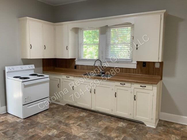 Photo - 607 Forest Ave House