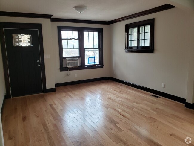 Building Photo - 1234 Rice St Rental