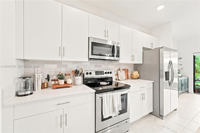 Building Photo - 25540 SW 108th Ave