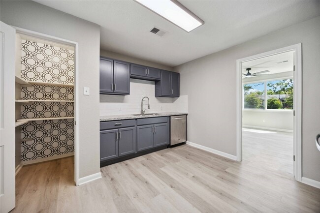 Photo - 5206 Willow Glen Dr