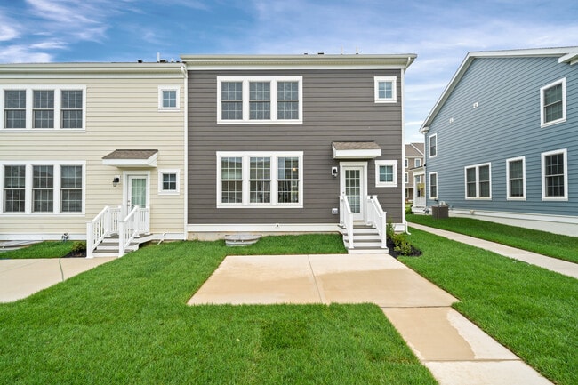 Photo - 851 Mapleton Ave