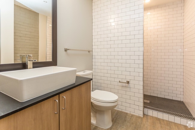 1BR, 1BA Unit