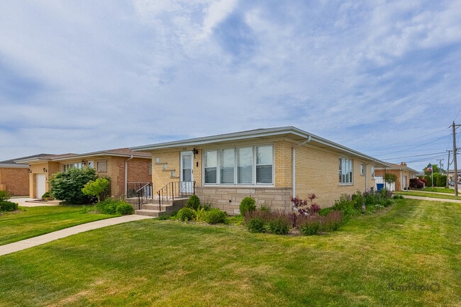 Photo - 8500 W Carmen Ave