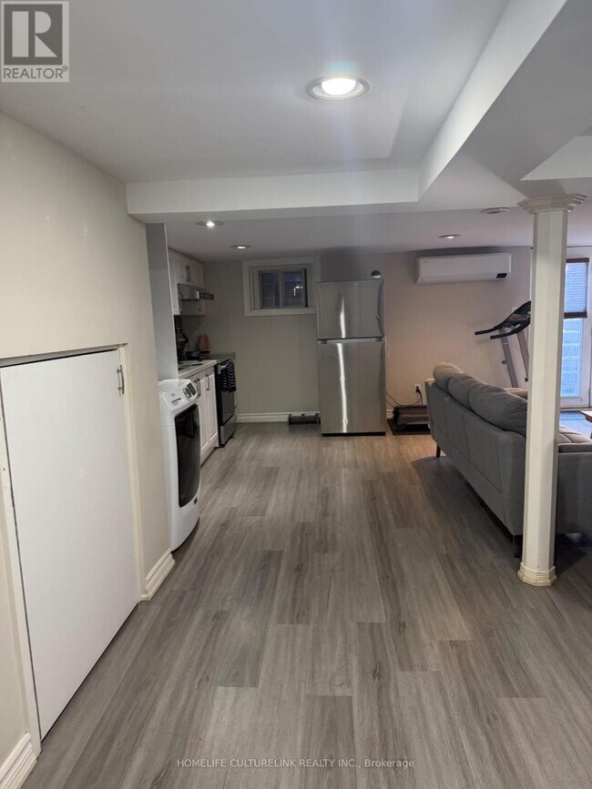 Photo - 111 Glen Albert Dr