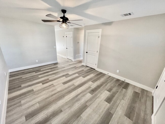 Photo - Modern 2 Bedroom 1 Full Bath Duplex with S...