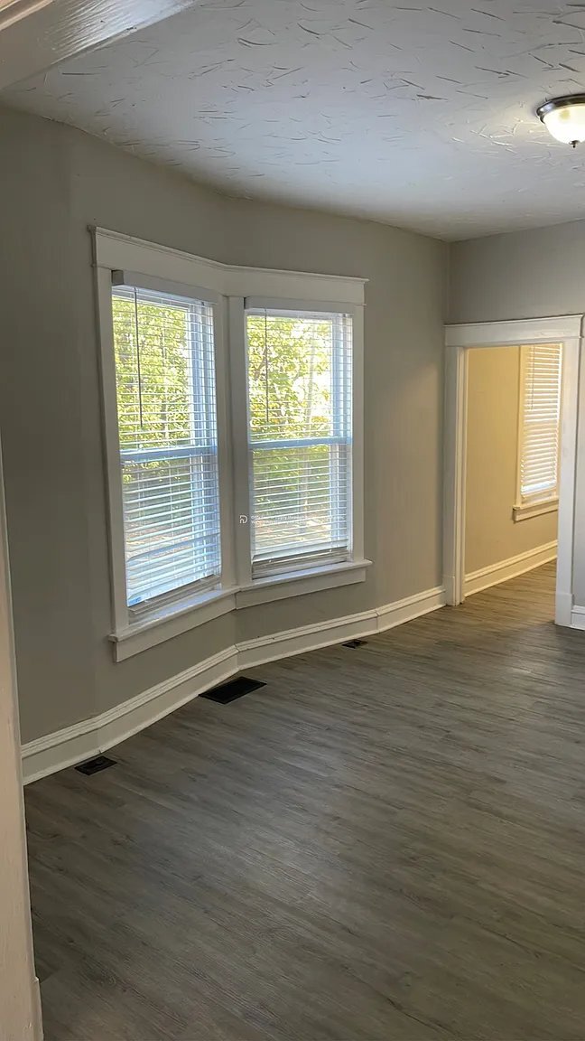 Photo - 2301 College Ave