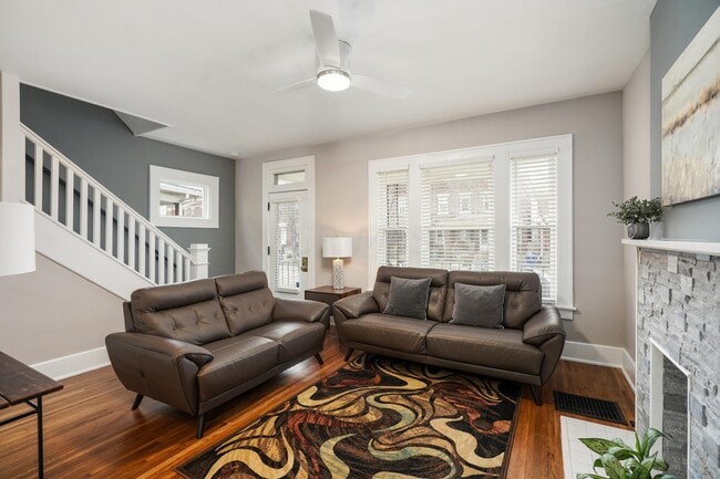 Photo - 398 Hanford St