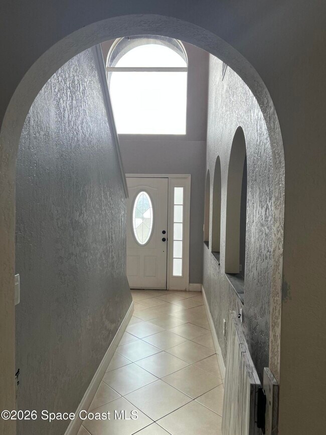 Photo - 1721 Las Palmos Dr