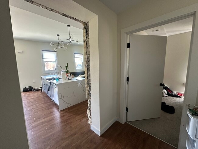 Photo - 607 S 6th St Unit 102