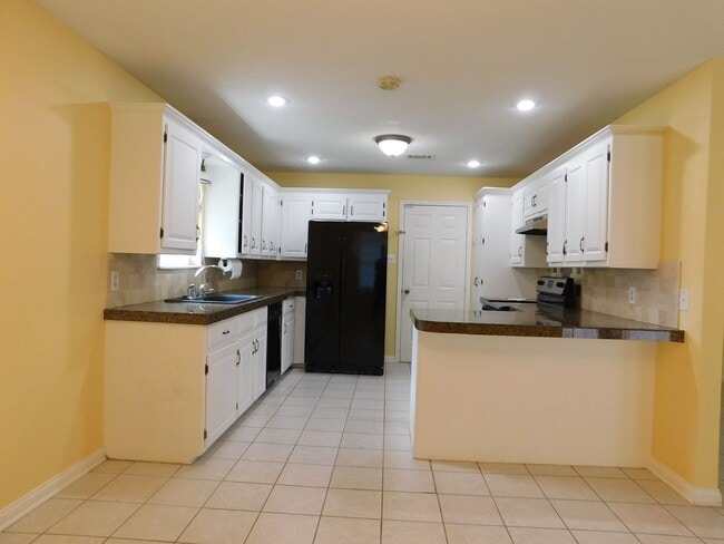 Photo - 2300 Moody Rd