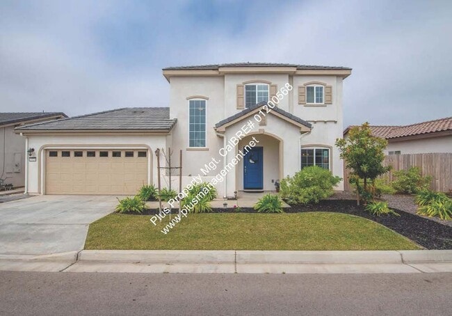 Building Photo - Heritage Square Newer Two Story in Gated D...