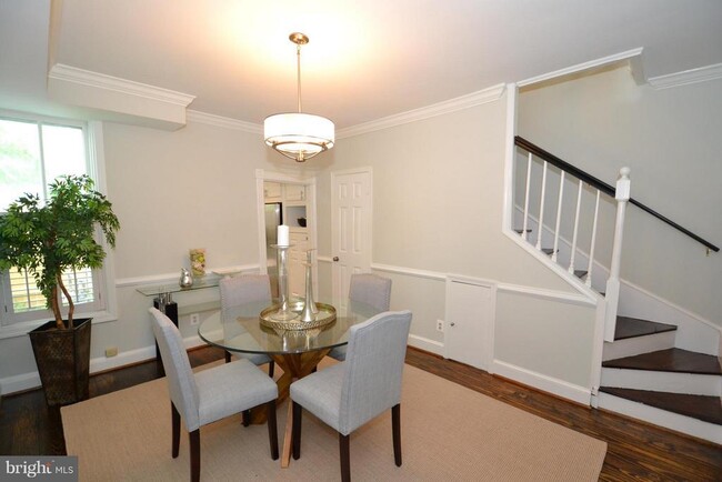Photo - 213 N Payne St