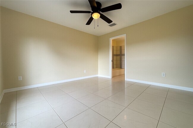 Photo - 2045 NE 28th St