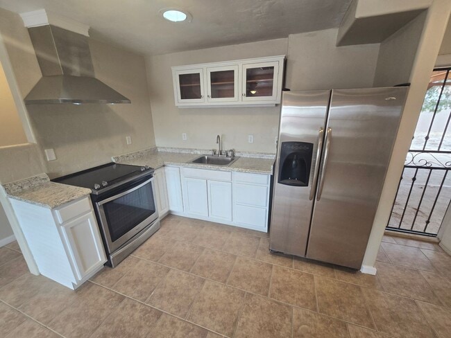 Photo - Spacious 3bd/1ba in a HUGE GATED Property!