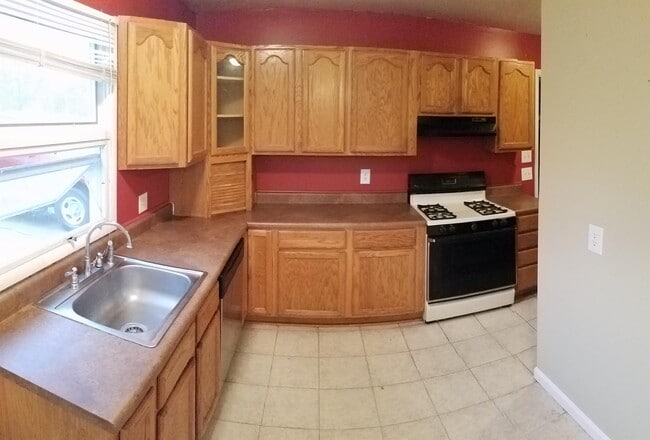 Photo - 1540 SW Shunga Dr