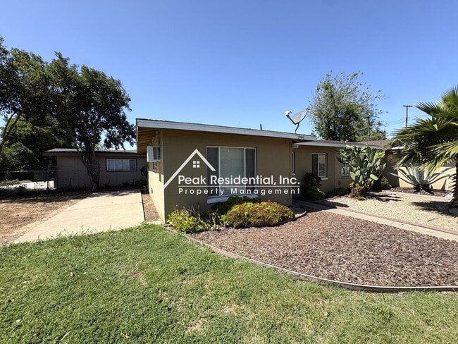 Photo - Charming 2bd/1ba Duplex near 47th Ave & Hwy 99