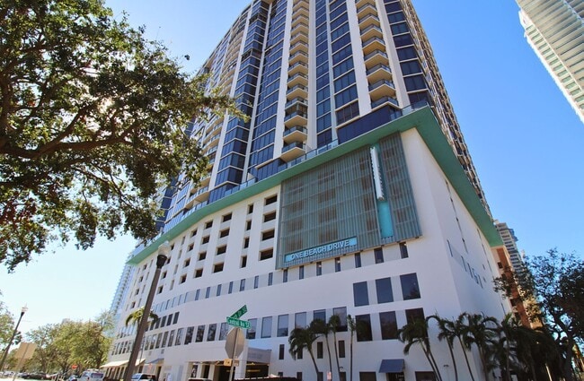 Building Photo - Luxury Living with Breathtaking City Views – Stunning Furnished 3BR/3BA in Bayfront Tower Unit 1014