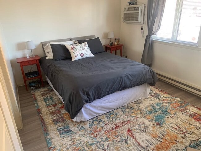 1305 E 1st St Unit 102