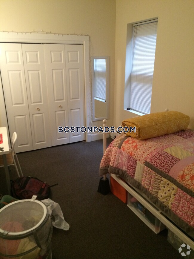 Building Photo - 1185 Boylston St Unit 101 Rental