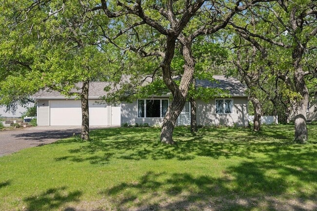 Building Photo - 193 Norwood Dr