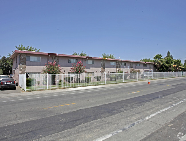 Orange Grove - Orange Grove Apartments