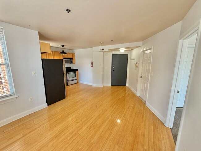 Photo - Great 1 bed 1 bath in Eckington/Bloomingdale at the Madison Condominiums Unidad 205