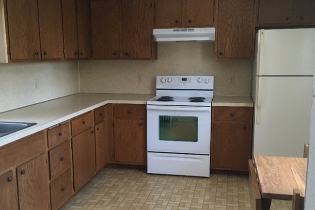 Kitchen - 227 Washington St Unit B