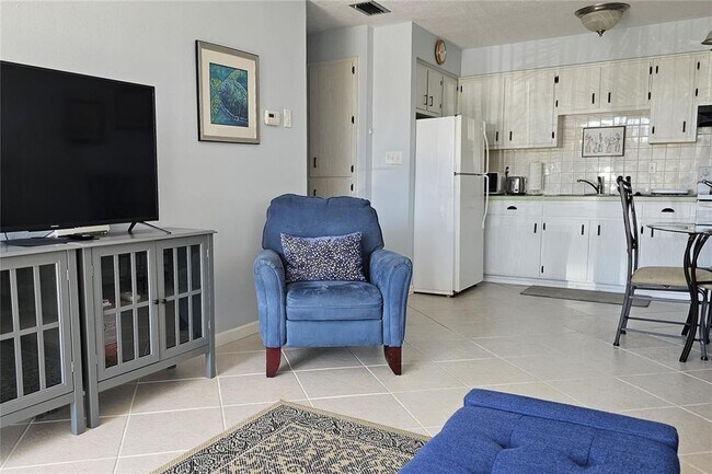 Photo - 4318 Tahitian Gardens Cir Condo Unit B