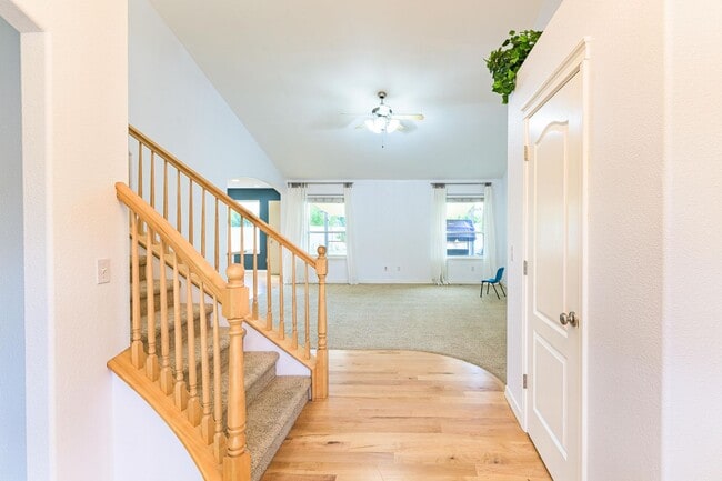 Photo - Private Oasis with Panoramic Mountain Views – 4 BR Plus Bonus Room / Office