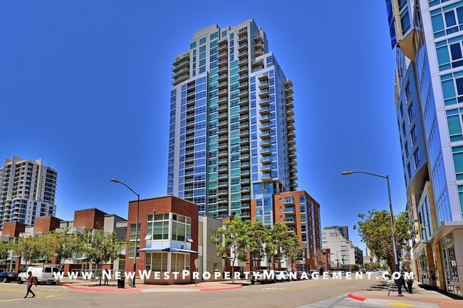 Building Photo - Stunning Southeast corner East Village 2-b... Unit #1605 Rental