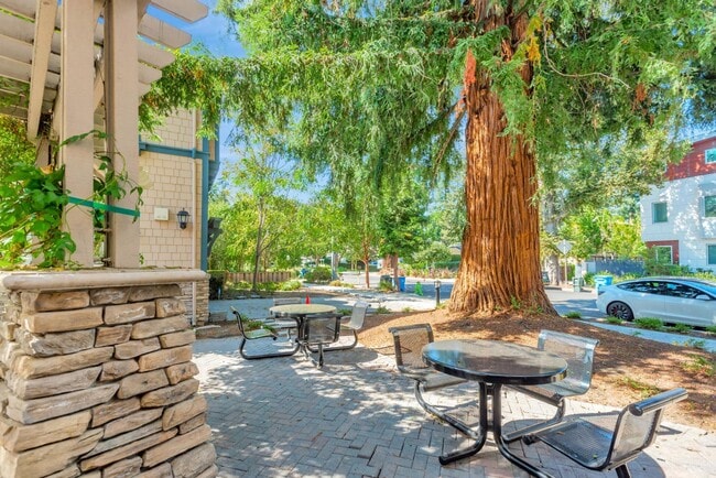 Photo - 5 Artisan Way