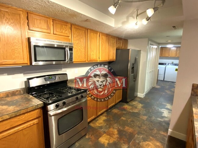 Photo - 2 Bed 2 Bath Condo in Bench Tower Condomin...