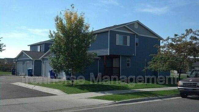 Building Photo - 2471 Wheeler Dr Unit D Rental