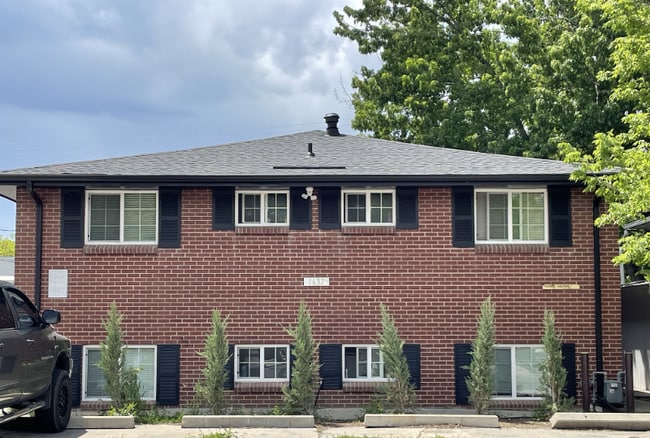 Photo - 1637 Kimbark St