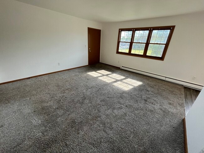 Photo - 854 Lincoln Ave Unit 2 Bedroom Apartment