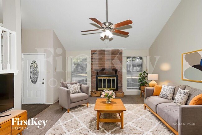 Photo - 15310 Meadow Village Dr