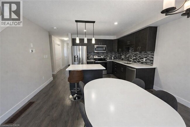 Photo - 165 Rochefort St.
