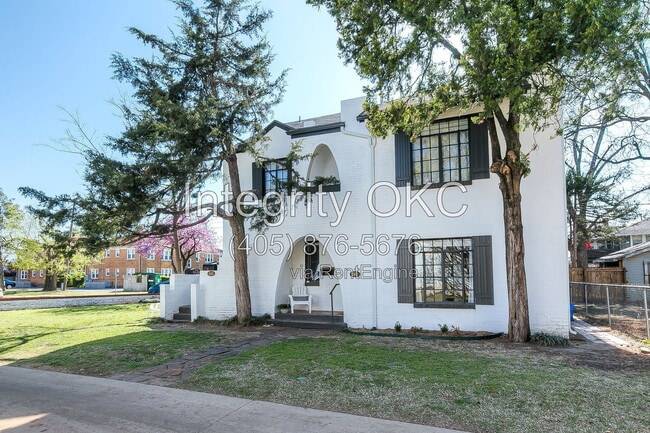 Building Photo - 1803 Carey Pl