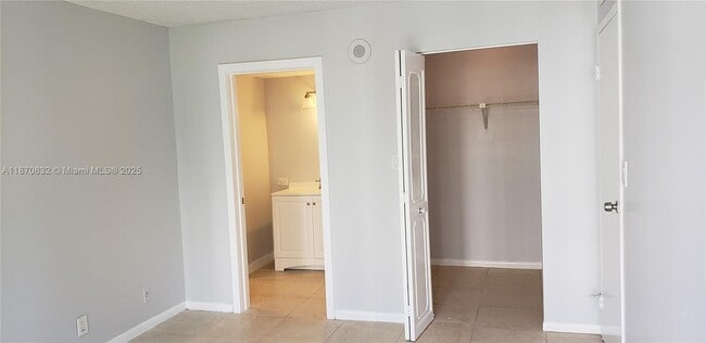 Photo - 17011 N Bay Rd Unit 306